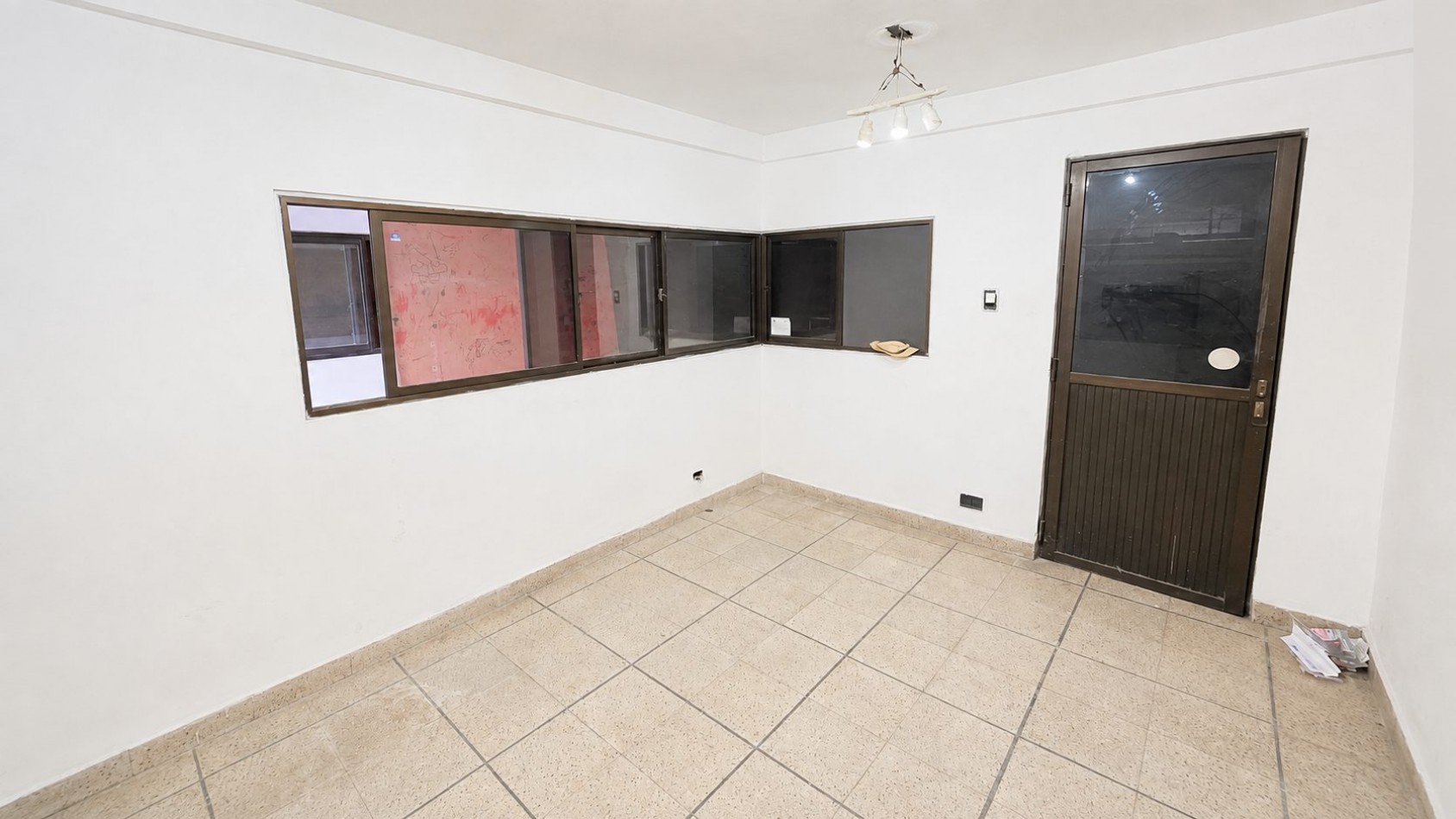 GALPON / DEPOSITO DE 450 M² - DOBLE ACCESO - AV. EVA PERON - TEMPERLEY