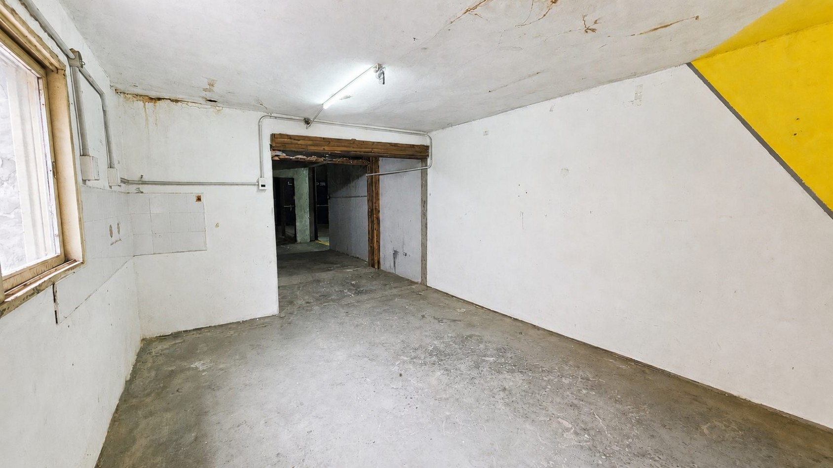 GALPON / DEPOSITO DE 450 M² - DOBLE ACCESO - AV. EVA PERON - TEMPERLEY