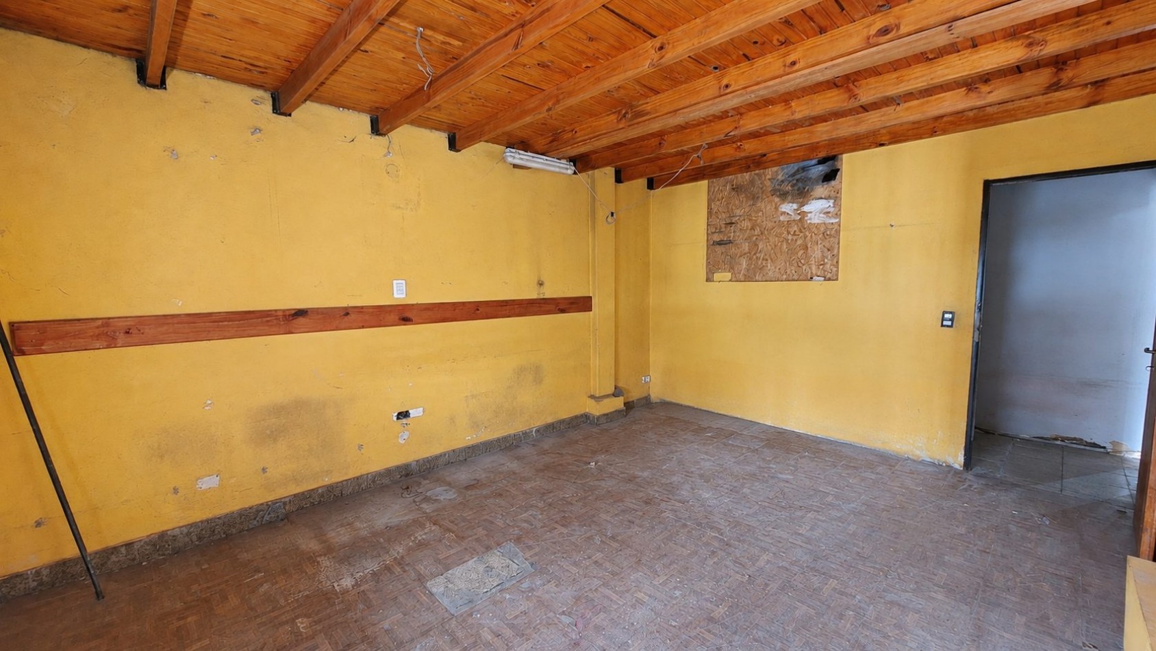 GALPON / DEPOSITO DE 450 M² - DOBLE ACCESO - AV. EVA PERON - TEMPERLEY
