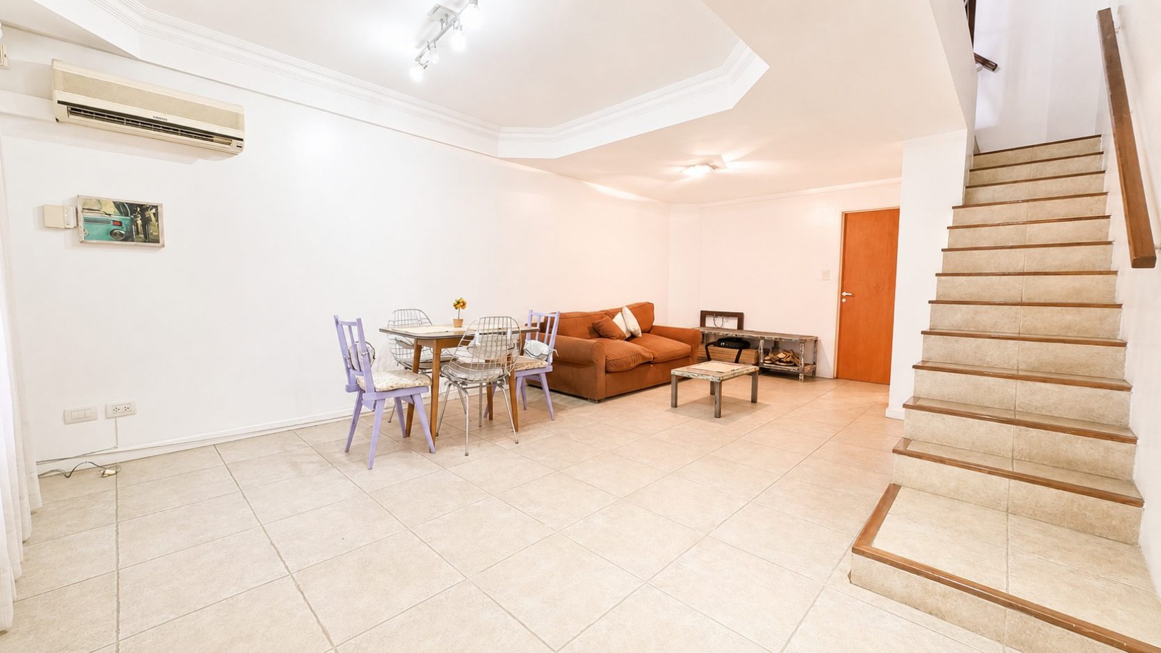 TRIPLEX 4 AMBIENTES CON JARDIN, QUINCHO Y COCHERA | APTO CREDITO | LOMAS DE ZAMORA