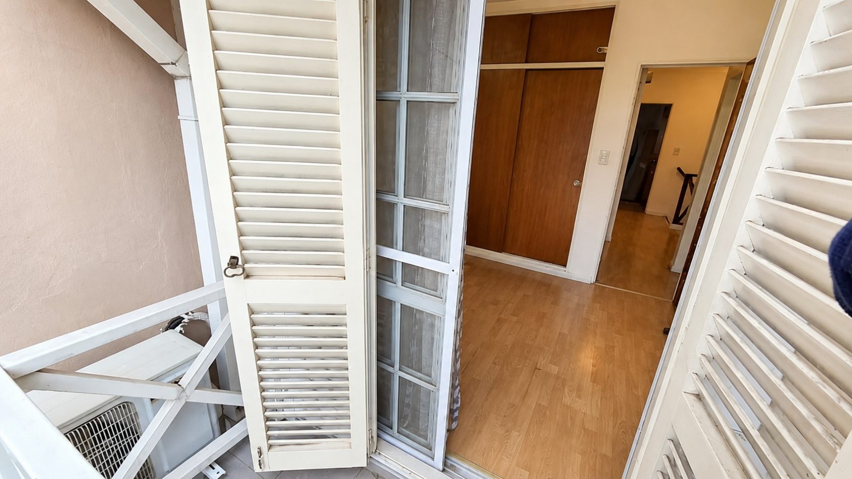 TRIPLEX 4 AMBIENTES CON JARDIN, QUINCHO Y COCHERA | APTO CREDITO | LOMAS DE ZAMORA