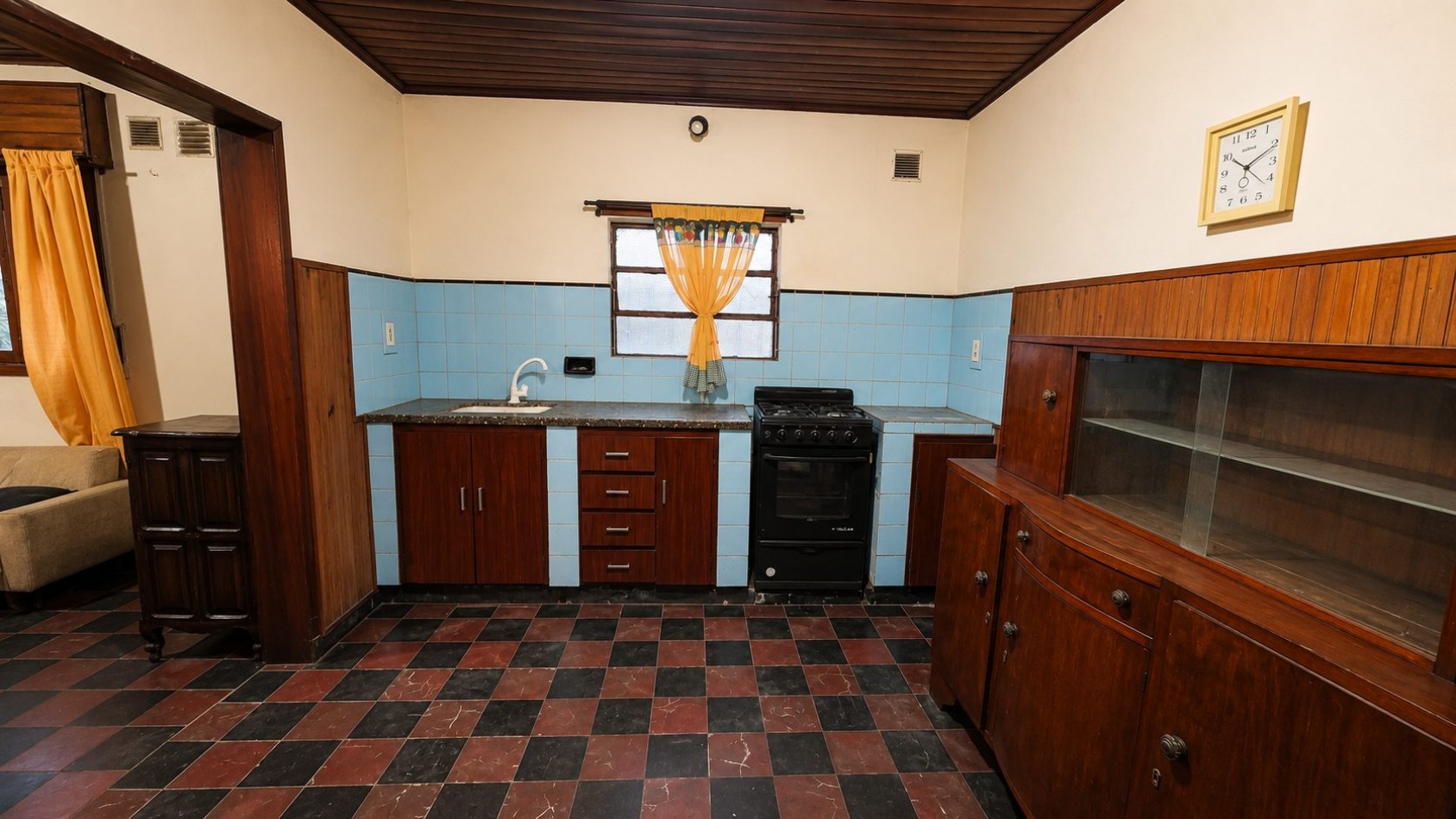 Casa a restaurar sobre doble lote - 437,50 m² - Luis Guillon