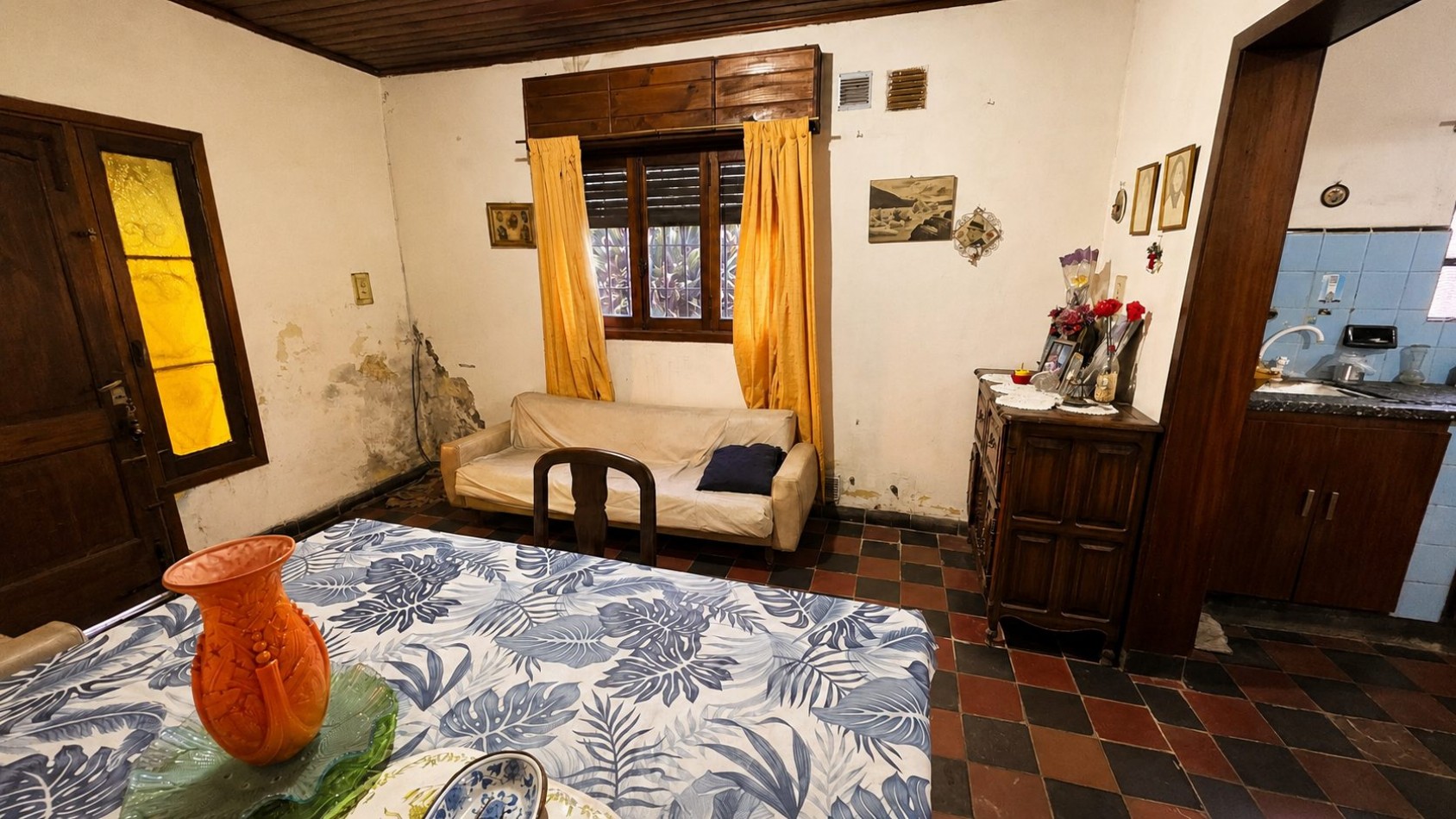 Casa a restaurar sobre doble lote - 437,50 m² - Luis Guillon