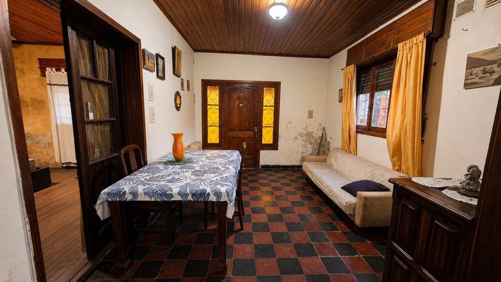 Casa a restaurar sobre doble lote - 437,50 m² - Luis Guillon