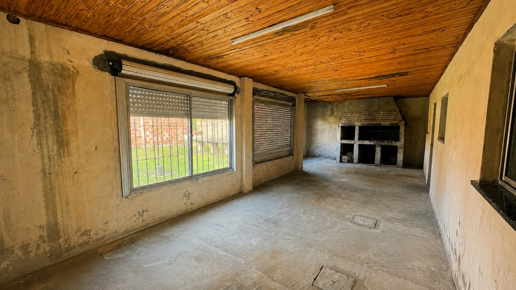 Casa a restaurar sobre doble lote - 437,50 m² - Luis Guillon