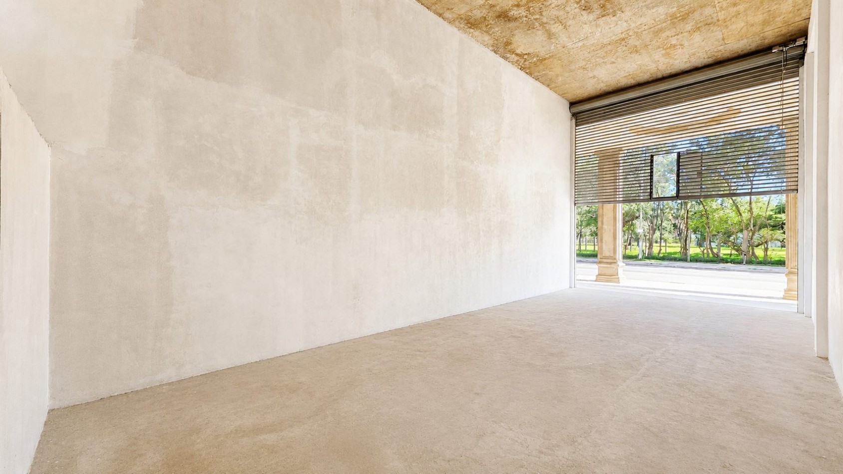 LOCAL A ESTRENAR - DE 130m2 A METROS DE LAS TOSCAS
