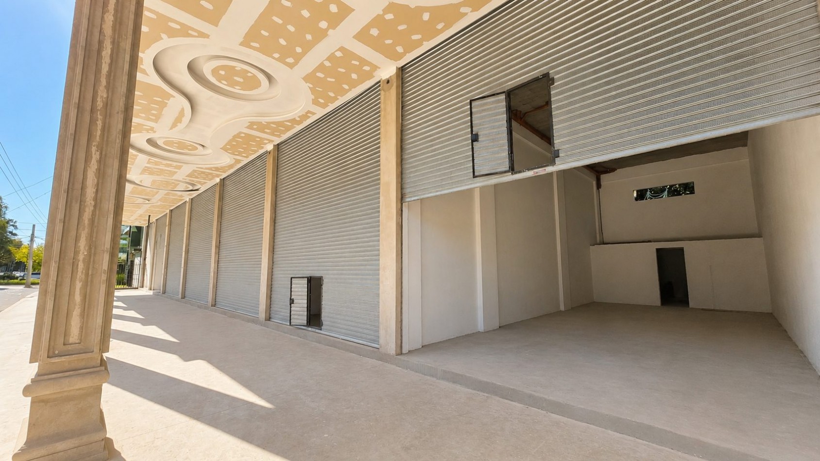 LOCAL A ESTRENAR - DE 130m2 A METROS DE LAS TOSCAS