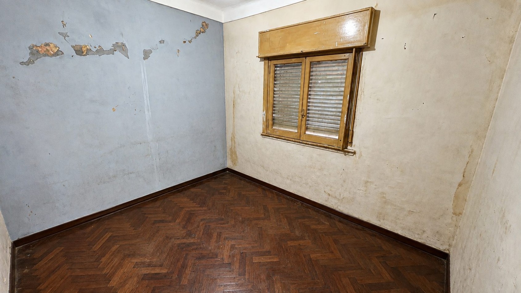Casa a Refaccionar con Parque | Lote 300 m² | Lomas de Zamora