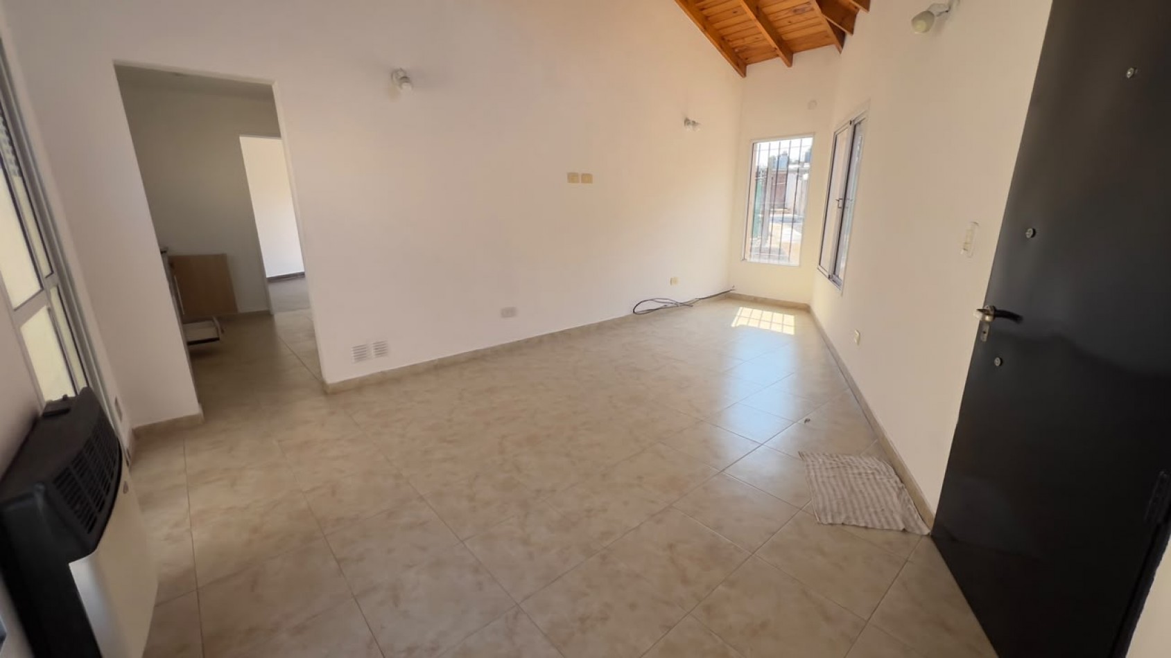 PH 3 AMBIENTES CON COCHERA Y PATIO CON PARQUE