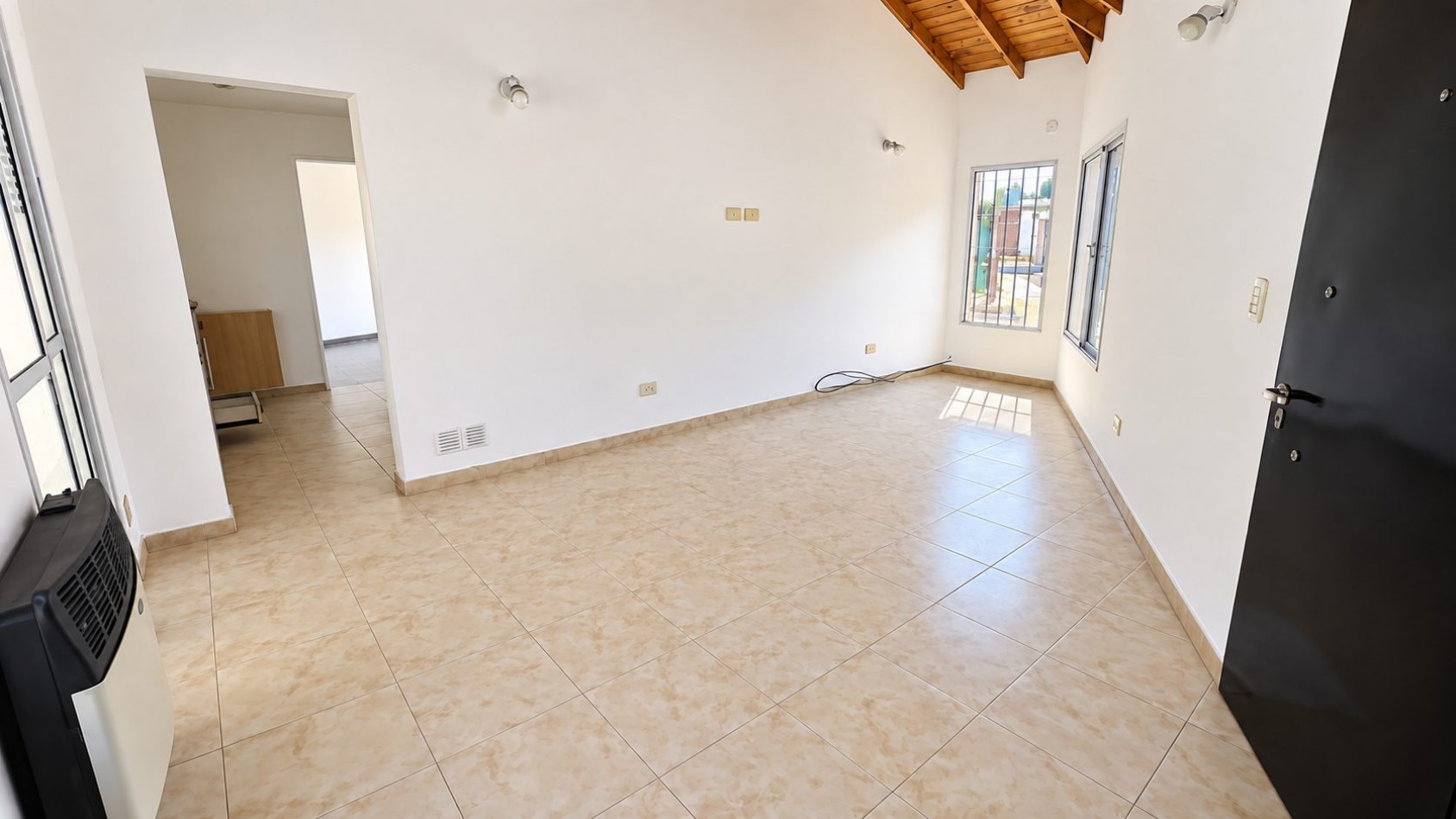 PH 3 AMBIENTES CON COCHERA Y PATIO CON PARQUE