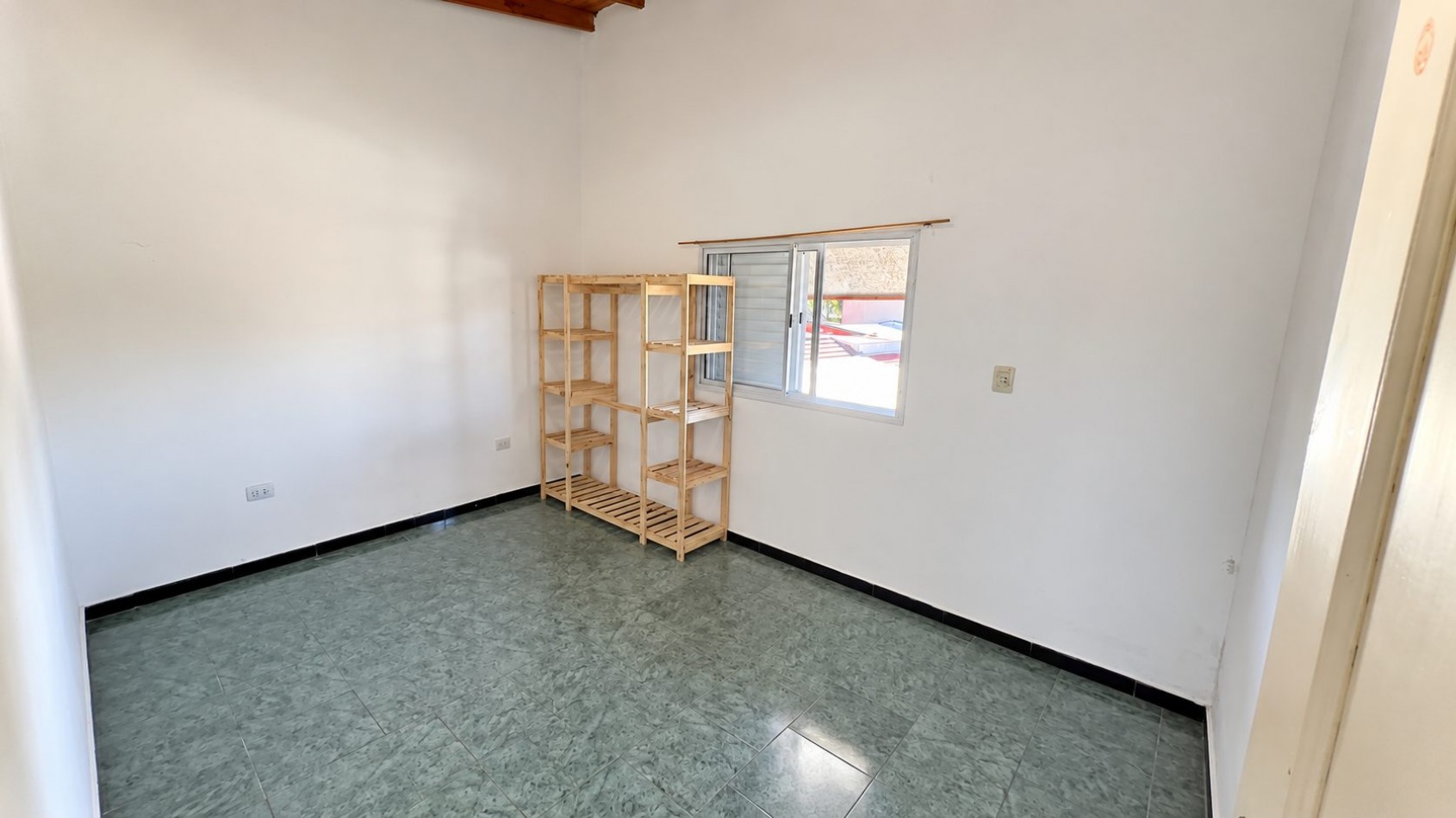 DEPARTAMENTO 2 AMBIENTES EN ALQUILER - LOMAS DE ZAMORA
