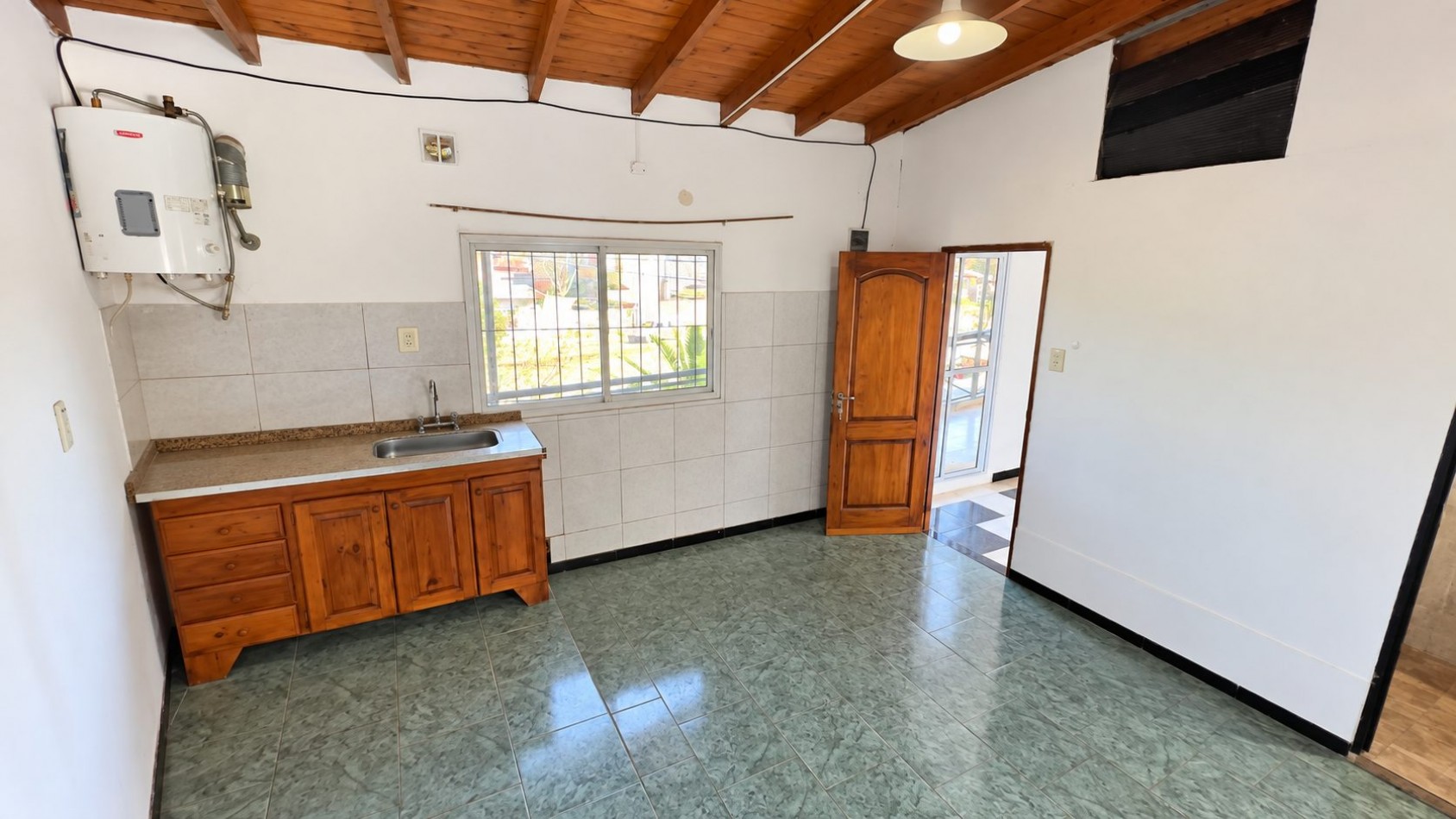 DEPARTAMENTO 2 AMBIENTES EN ALQUILER - LOMAS DE ZAMORA