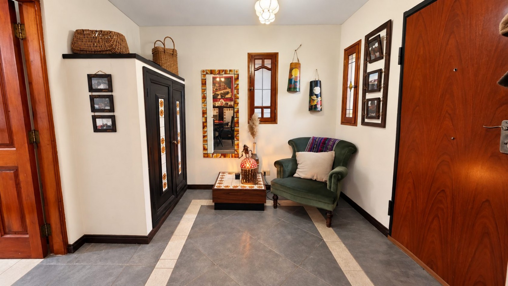 CASA + DEPARTAMENTO EN PLANTA ALTA | AMPLIO PARQUE, QUINCHO/TALLER Y ACCESOS INDEPENDIENTES