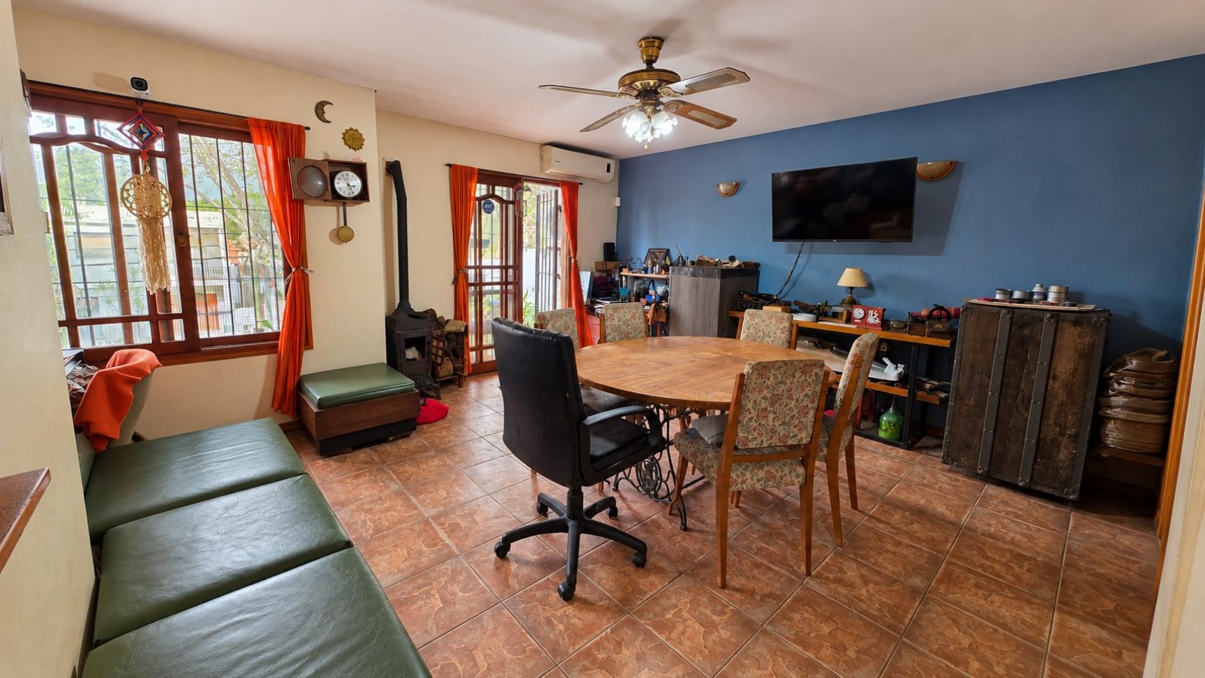 CASA + DEPARTAMENTO EN PLANTA ALTA | AMPLIO PARQUE, QUINCHO/TALLER Y ACCESOS INDEPENDIENTES