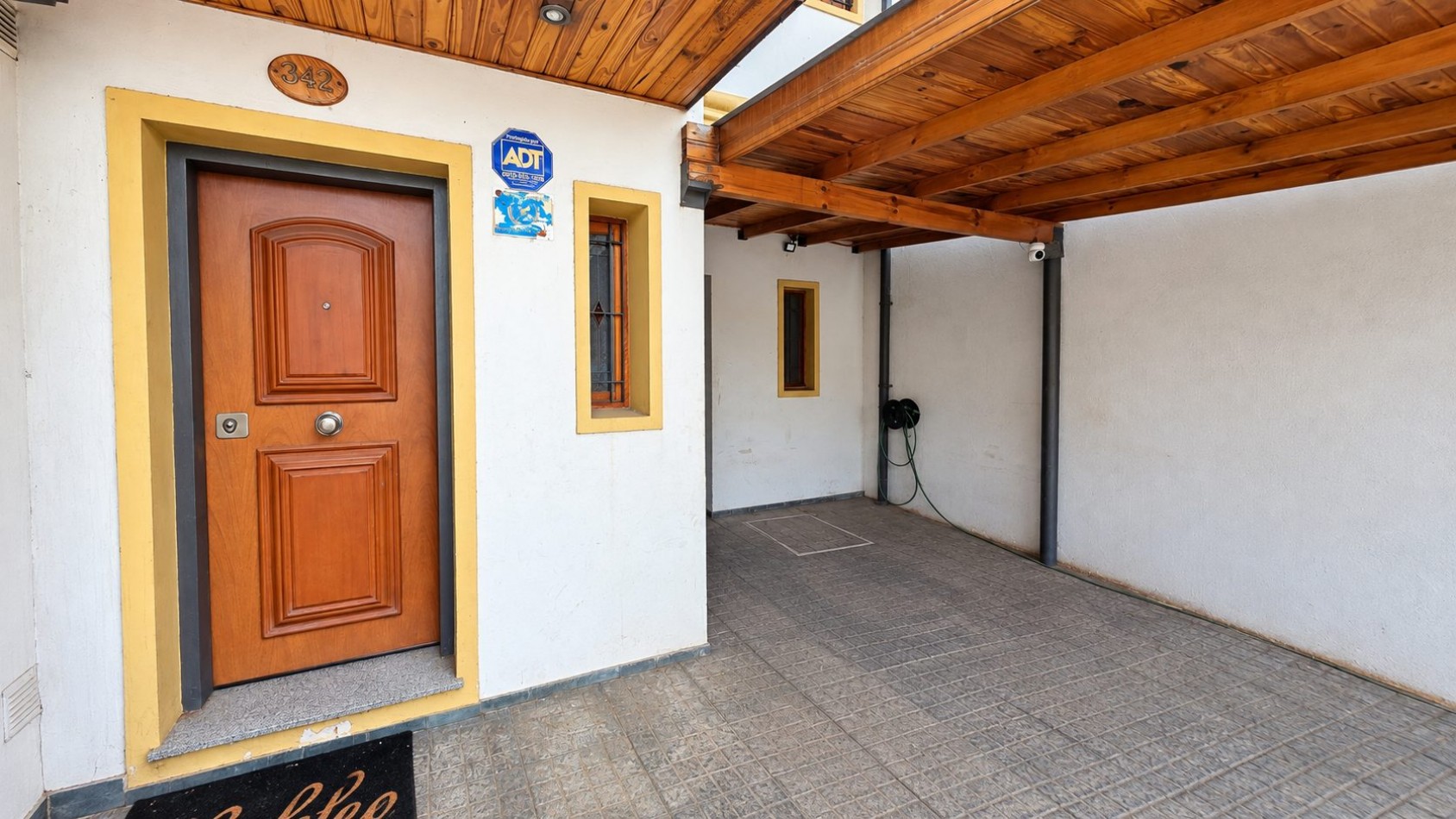 CASA + DEPARTAMENTO EN PLANTA ALTA | AMPLIO PARQUE, QUINCHO/TALLER Y ACCESOS INDEPENDIENTES