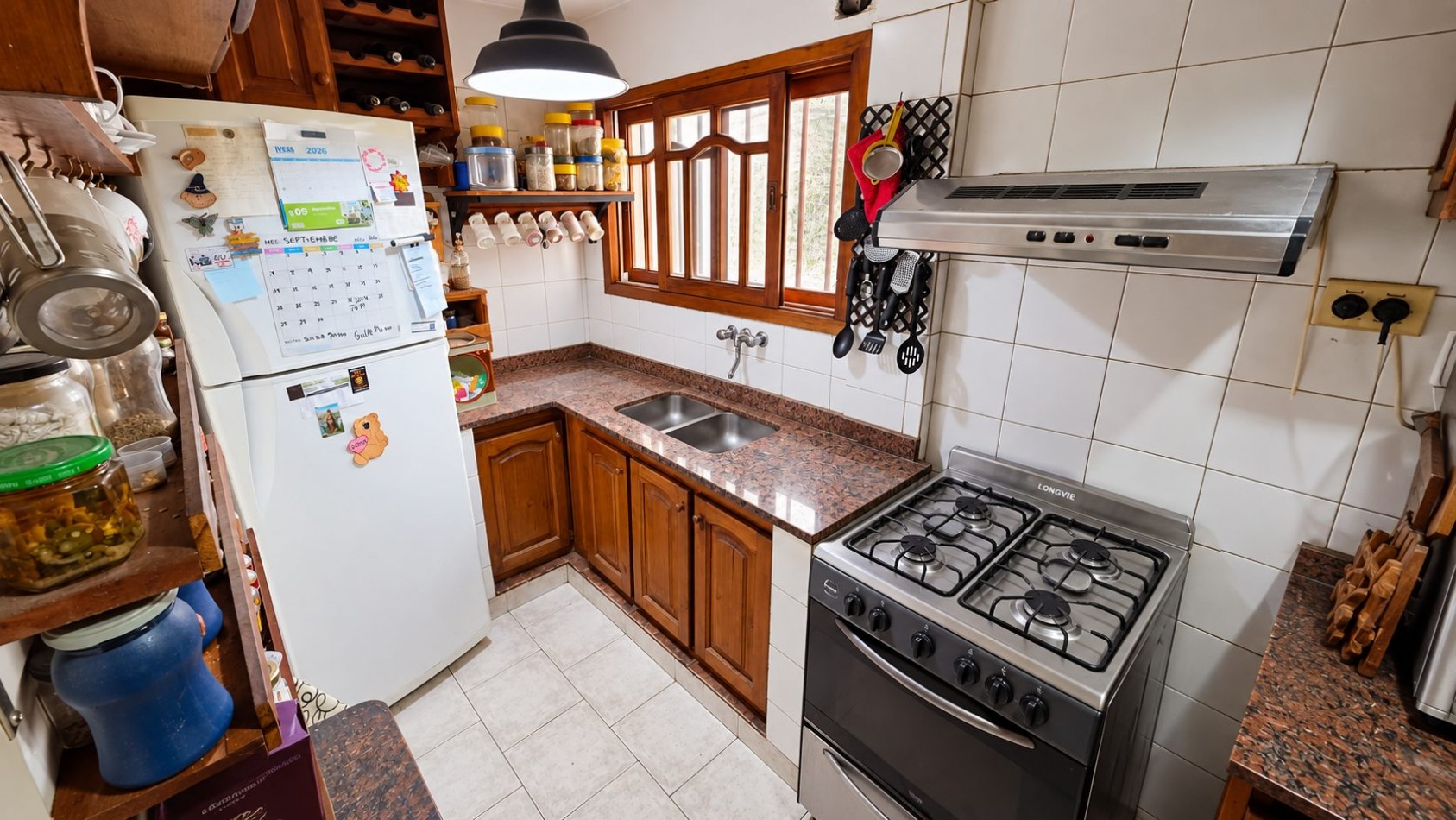 CASA + DEPARTAMENTO EN PLANTA ALTA | AMPLIO PARQUE, QUINCHO/TALLER Y ACCESOS INDEPENDIENTES