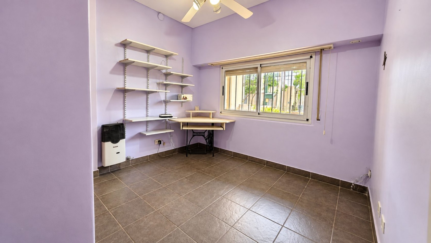 ¡AMPLIO PH DE 4 AMBIENTES CON JARDIN, SUITE Y ESPACIO VERDE EN REMEDIOS DE ESCALADA!