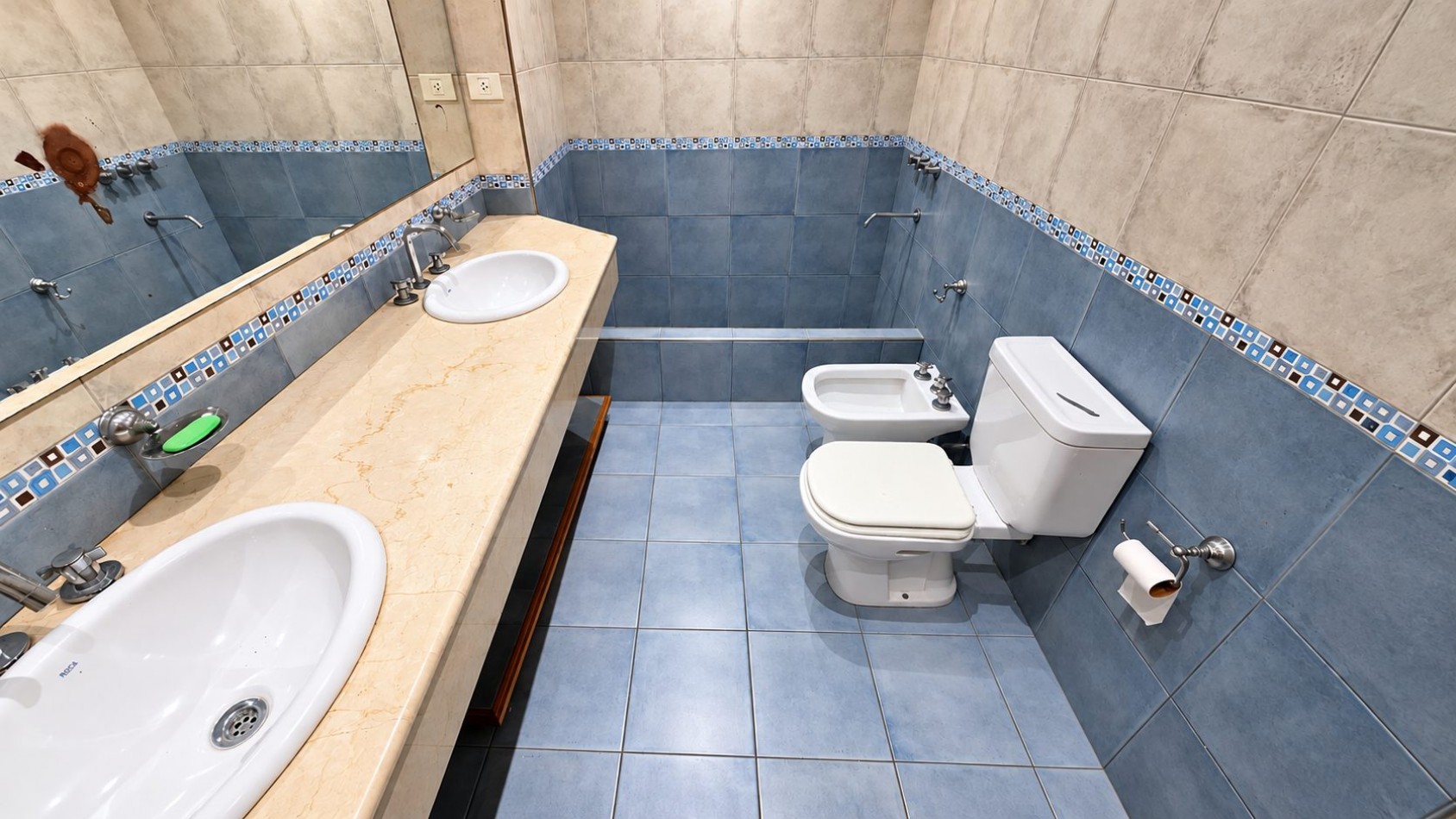 ¡AMPLIO PH DE 4 AMBIENTES CON JARDIN, SUITE Y ESPACIO VERDE EN REMEDIOS DE ESCALADA!