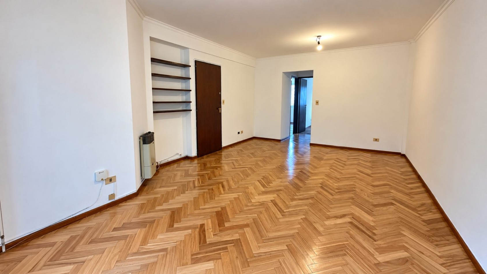 ¡ALQUILER DE DEPARTAMENTO 2 AMBIENTES CON BALCON AL FRENTE, A SOLO 1 CUADRA DE LA ESTACION DE LOMAS DE ZAMORA!