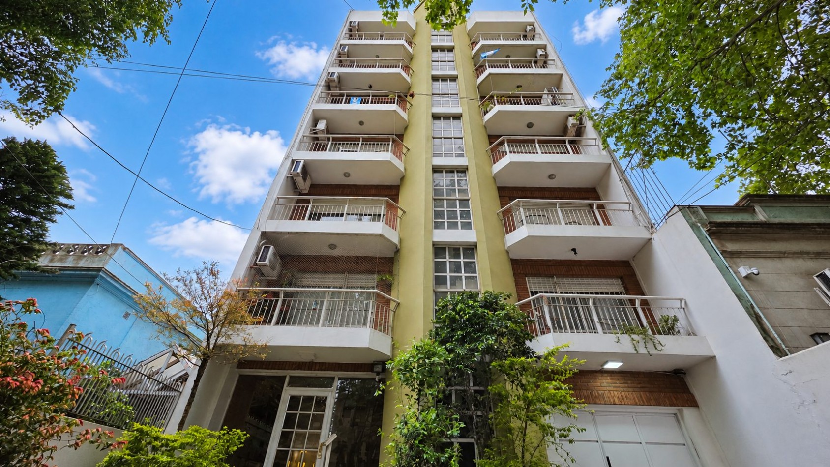 ¡ALQUILER DE DEPARTAMENTO 2 AMBIENTES CON BALCON AL FRENTE, A SOLO 1 CUADRA DE LA ESTACION DE LOMAS DE ZAMORA!