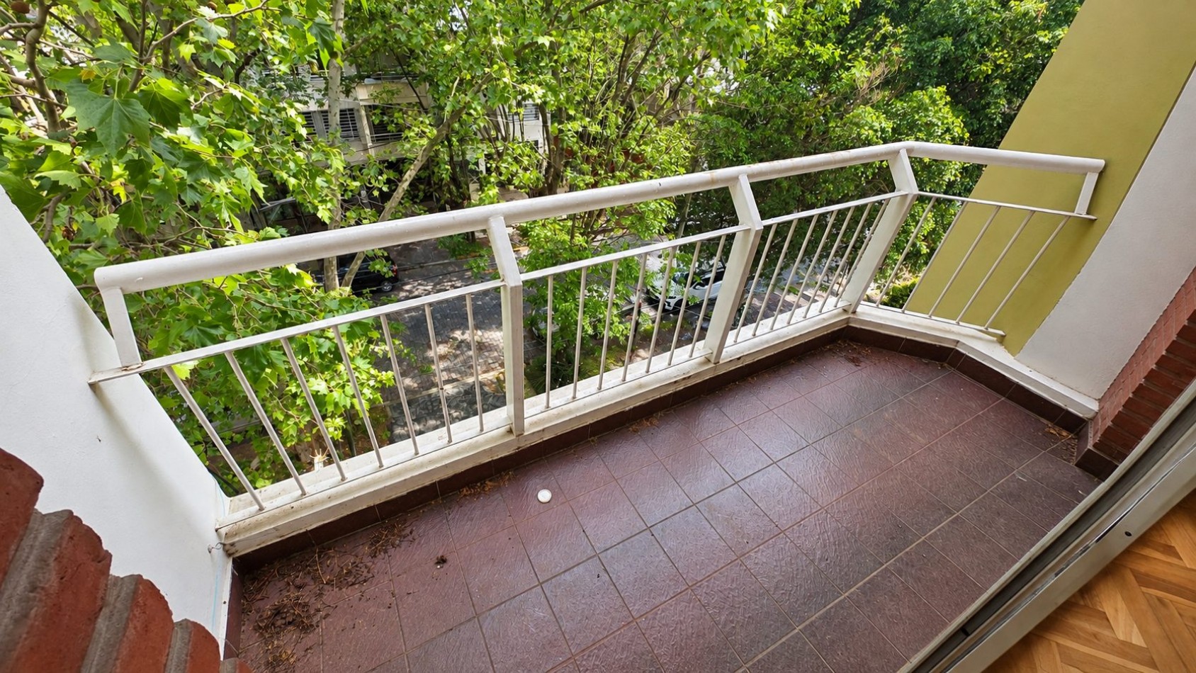 ¡ALQUILER DE DEPARTAMENTO 2 AMBIENTES CON BALCON AL FRENTE, A SOLO 1 CUADRA DE LA ESTACION DE LOMAS DE ZAMORA!