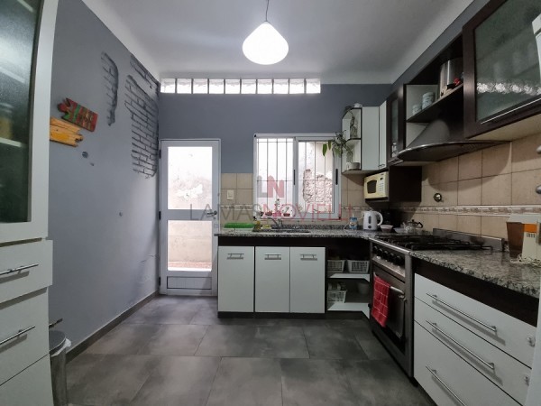 CASA CON PISCINA