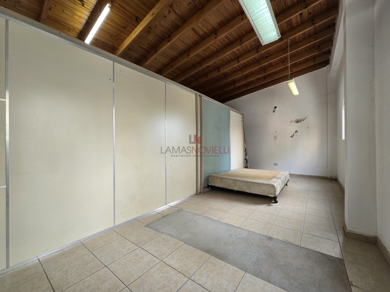 OFICINA PARA USO COMERCIAL O PROFESIONAL