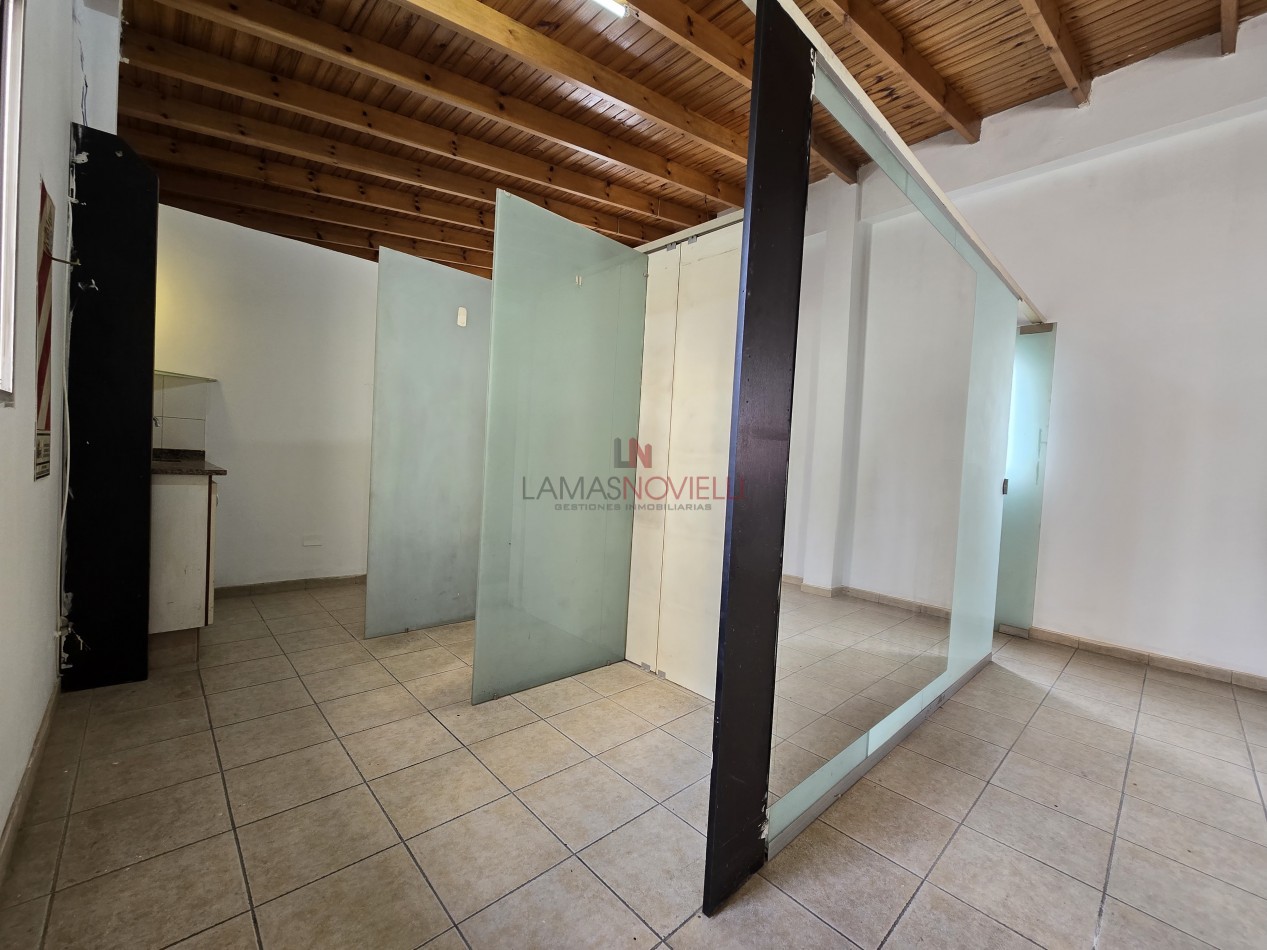 OFICINA PARA USO COMERCIAL O PROFESIONAL