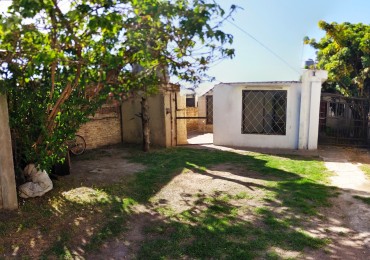 CASA 3 AMBIENTES CON ESTRADA PARA 1 AUTO