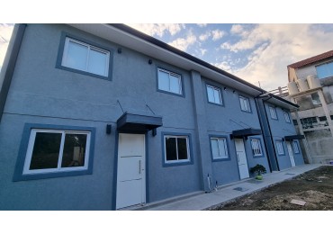 DUPLEX 3 AMBIENTES CON ENTRADA DE AUTO 