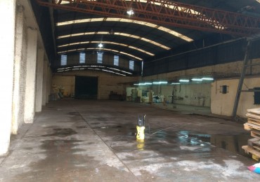 GRAN GALPON CON PUENTE GRUA DE 3 TONELADAS