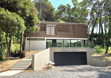 Arquitectura de autor en Carilo, a pasos del centro y la playa
