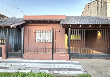 CASA 3 AMBIENTES CON FONDO