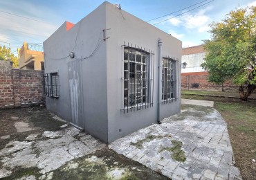 DEPARTAMENTO CON PATIO Y JARDIN 