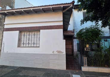 OPORTUNIDAD EN TEMPERLEY - CASA CON TERRAZA Y GRAN POTENCIAL, APTA CREDITO