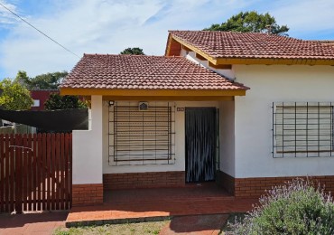 CASA EN VENTA EN LAS TONINAS A 6 CUADRAS DEL MAR - LOTE 10x40 - GAS NATURAL - GRAN POTENCIAL