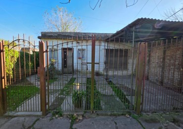 Casa a Restaurar sobre Lote de 375 m² en Glew | Amplio Fondo y Gran Potencial de Desarrollo