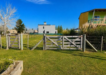 LOTE EN VENTA EN BARRIO CERRADO DOMSELAAR CHICO - CON MEJORAS - EXCELENTE UBICACION