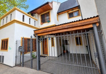 CASA + DEPARTAMENTO EN PLANTA ALTA | AMPLIO PARQUE, QUINCHO/TALLER Y ACCESOS INDEPENDIENTES
